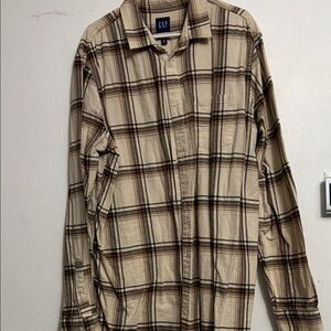 GAP Men's Casual Beige and Brown Plaid Shirt
